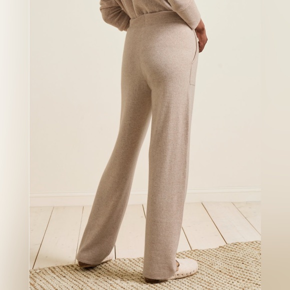 Garnet Hill Washable Cashmere Essential Pants in Tan size S - Picture 3 of 13